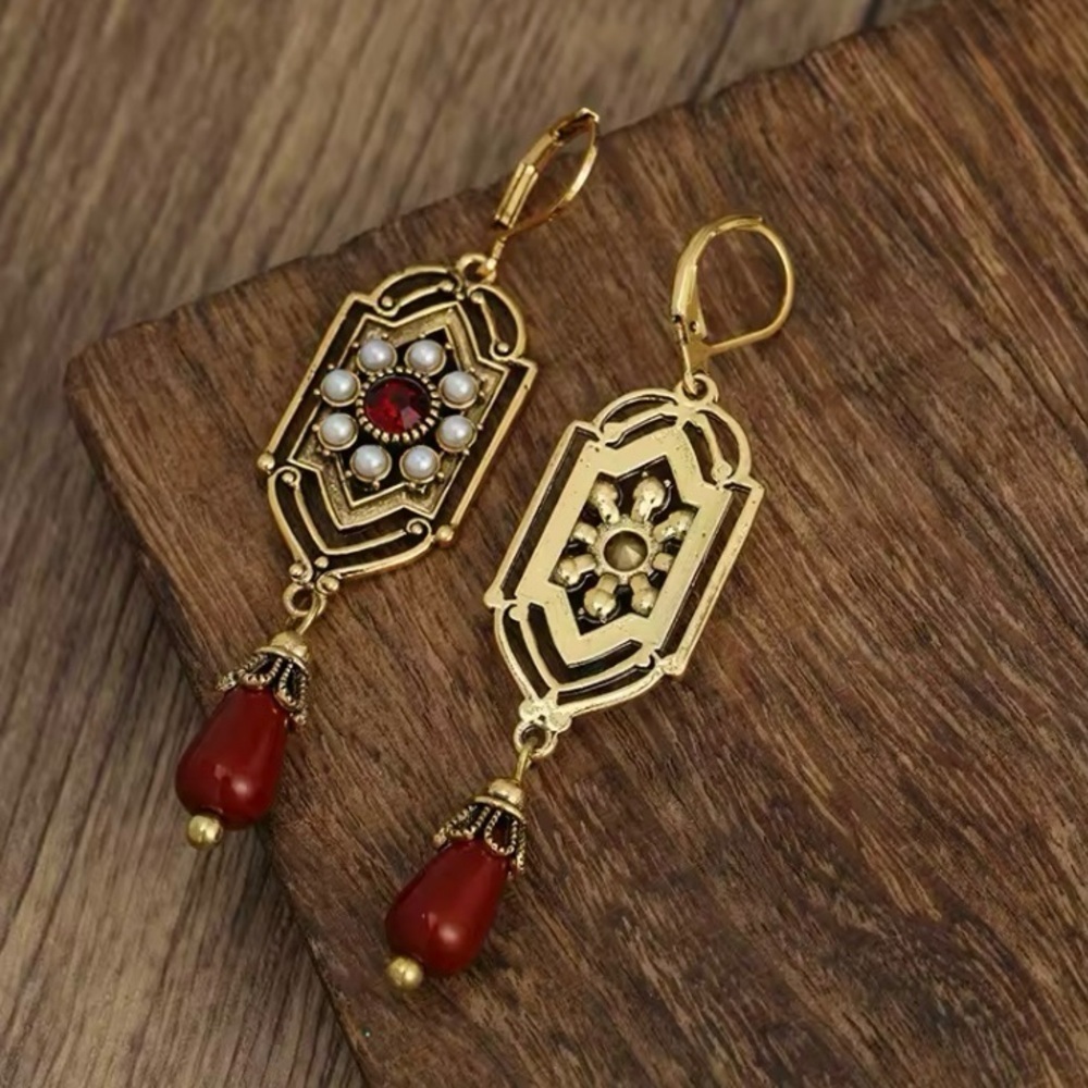 ✨Anthropologie Verity Floral Ruby Drop Earrings - Picture 3 of 6